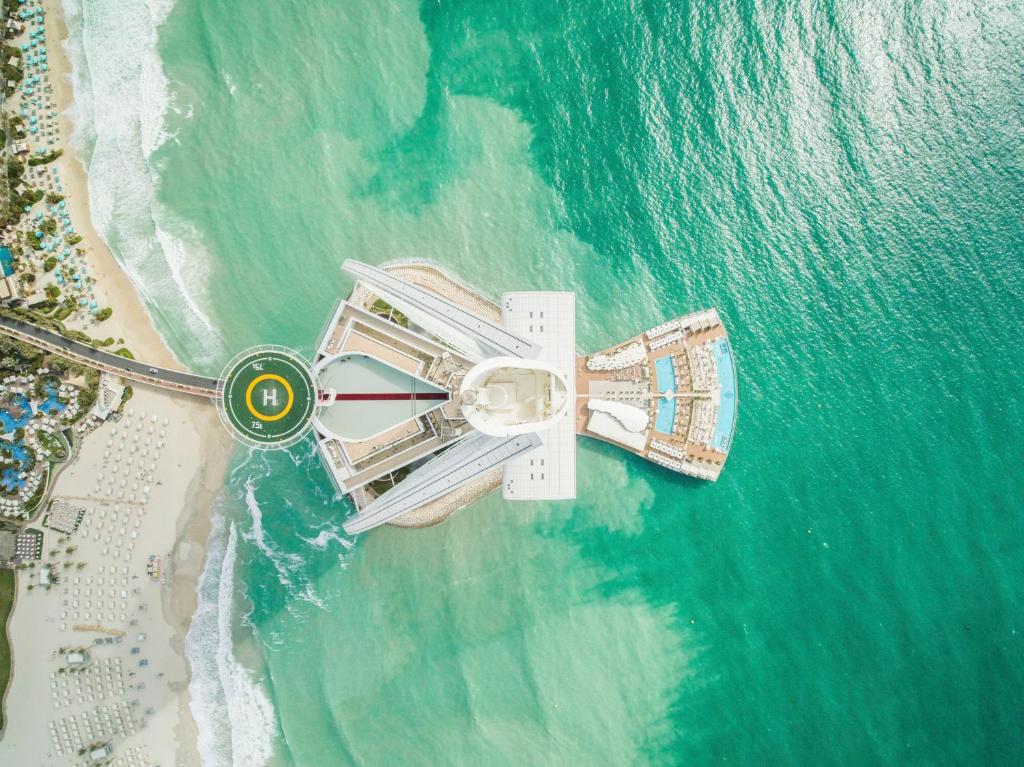 تور دبی با هتل Jumeirah Burj Al Arab Dubai